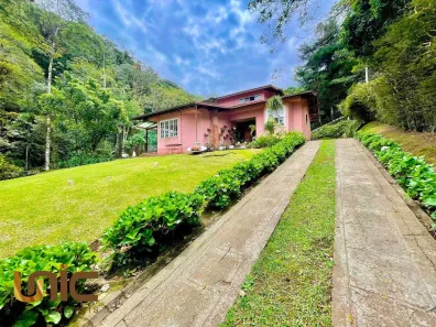 Casa de Condomínio com 4 Quartos à venda, 342m² no Carlos Guinle, Teresópolis