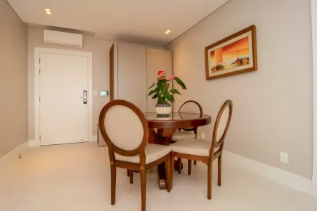 Apartamento com 3 Quartos para alugar, 120m² no Jurerê, Florianópolis