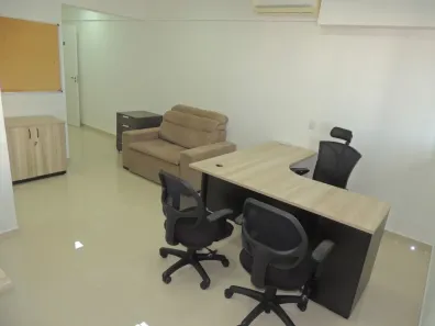 Sala Comercial para venda ou aluguel, 43m² no Centro, Curitiba