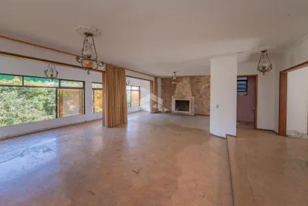 Casa com 3 Quartos à venda, 600m² no Chácara das Pedras, Porto Alegre