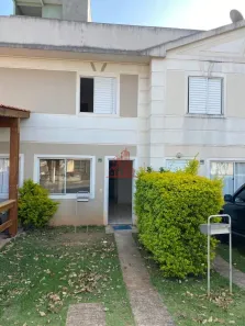 Casa de Condomínio com 2 Quartos para alugar, 70m² no Jardim Ísis, Cotia