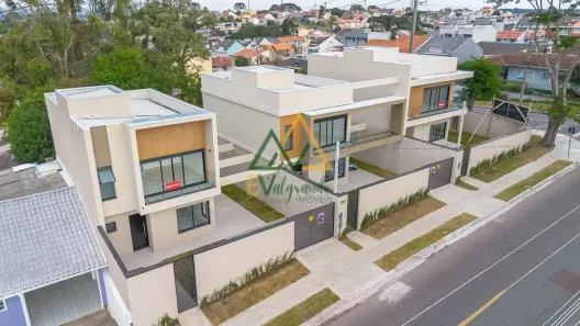Sobrado com 3 Quartos à venda, 145m² no Uberaba, Curitiba