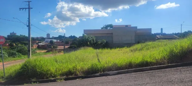 Lote/Terreno à venda, 297m² no Parque Furquim, Presidente Prudente