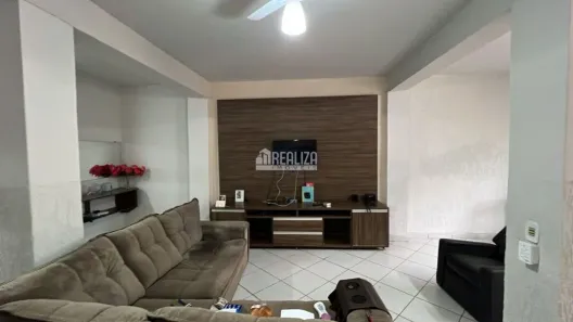Casa com 5 Quartos à venda, 220m² no Mercês, Uberaba