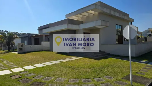 Casa com 4 Quartos à venda, 186m² no São João do Rio Vermelho, Florianópolis