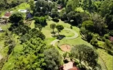 Fazenda/Sítio com 6 Quartos à venda, 300m² no , Santo Antônio do Pinhal