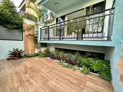 Casa com 3 Quartos à venda, 217m² no Camboinhas, Niterói