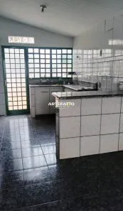 Casa com 4 Quartos à venda, 200m² no Jardim Samello Woods, Franca