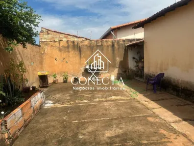 Casa com 3 Quartos à venda, 110m² no Planalto, Uberlândia