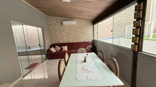 Casa com 3 Quartos à venda, 240m² no Jardim Petrópolis, Goiânia