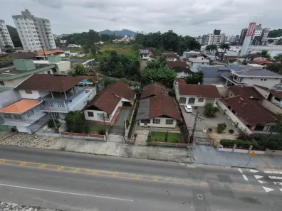 Lote/Terreno à venda, 546m² no Bom Retiro, Joinville