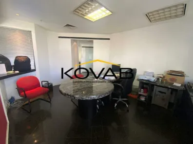 Sala Comercial para alugar, 130m² no Indianópolis, São Paulo