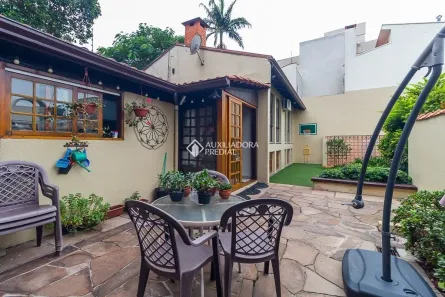 Casa de Condomínio com 4 Quartos à venda, 320m² no Cristal, Porto Alegre