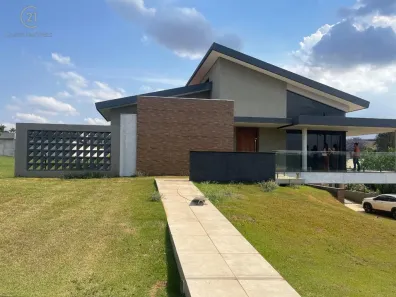 Casa de Condomínio com 3 Quartos para alugar, 420m² no Esperança, Londrina