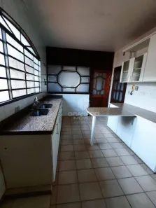 Casa com 3 Quartos à venda, 172m² no Conjunto Residencial João Paulo I (Iguatemi), Maringá