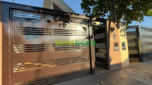 Casa com 3 Quartos para alugar, 66m² no Jardim São Paulo, Sarandi