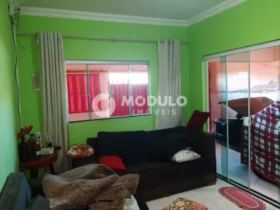 Casa com 3 Quartos à venda, 200m² no Jardim Canaã, Uberlândia