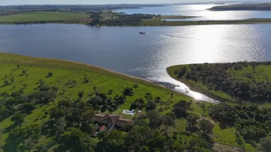 Fazenda/Sítio com 3 Quartos à venda, 3581600m² no , Paranapanema