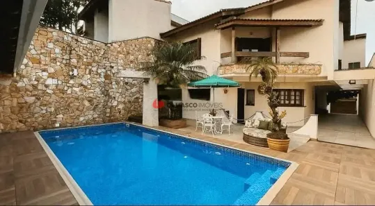 Sobrado com 4 Quartos para alugar, 500m² no Campestre, Santo André