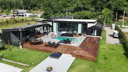 Casa de Condomínio com 5 Quartos à venda, 370m² no , Mangaratiba
