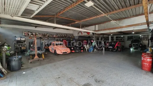 Galpão/Depósito/Armazém à venda, 350m² no Jardim dos Lagos, São Paulo