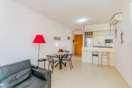 Apartamento com 2 Quartos para alugar, 71m² no Passo da Areia, Porto Alegre