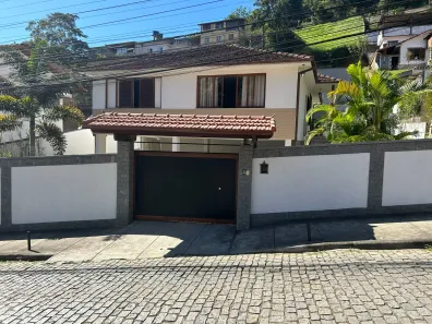 Casa com 2 Quartos à venda, 120m² no Vale do Paraíso, Teresópolis