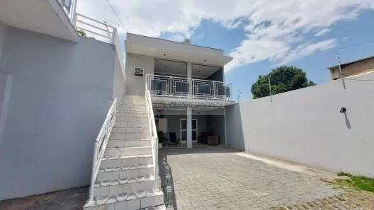 Casa com 4 Quartos para alugar, 140m² no Dom Aquino, Cuiabá