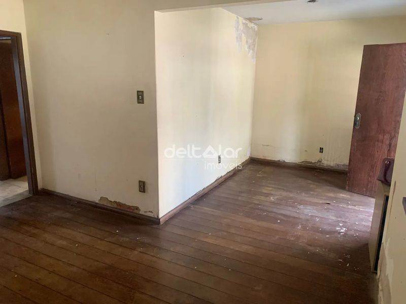 Casa com 3 quartos — Planalto, Belo Horizonte