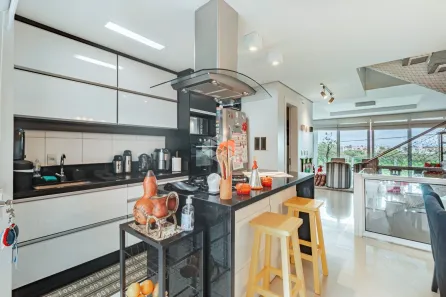 Casa com 3 Quartos à venda, 171m² no Costa e Silva, Porto Alegre