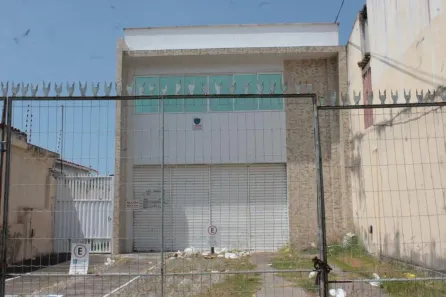 Prédio Comercial à venda, 273m² no Alecrim, Natal