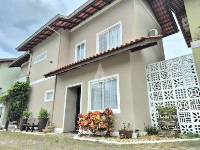 Casa de Condomínio com 3 Quartos à venda, 150m² no Glória, Joinville