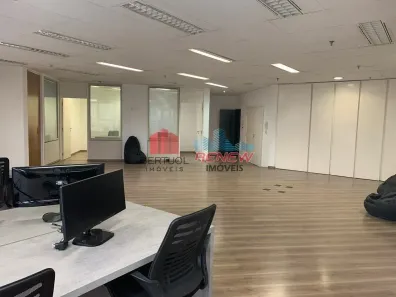 Sala Comercial para alugar, 230m² no Vila Olímpia, São Paulo
