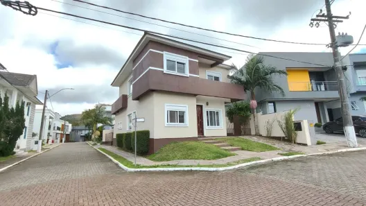 Casa de Condomínio com 3 Quartos à venda, 225m² no Hípica, Porto Alegre