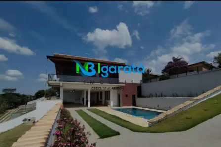 Fazenda/Sítio com 4 Quartos à venda, 255m² no Centro, Igaratá