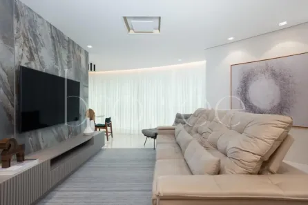 Apartamento com 3 Quartos para alugar, 140m² no Centro, Balneário Camboriú