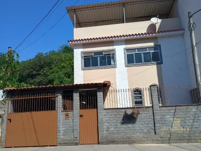 Sobrado com 6 Quartos à venda, 230m² no Vila Americana, Volta Redonda