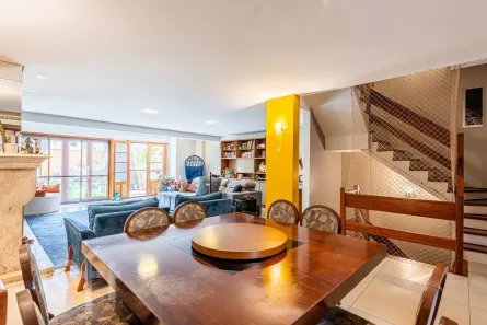 Casa de Condomínio com 4 Quartos à venda, 436m² no Três Figueiras, Porto Alegre