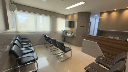 Sala Comercial à venda, 130m² no Centro, Montes Claros