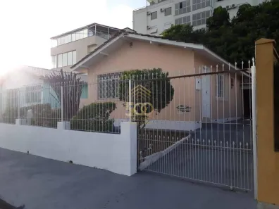 Casa com 3 Quartos à venda, 129m² no Barreiros, São José