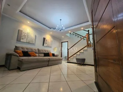 Sobrado com 3 Quartos à venda, 196m² no Esplanada Independência, Taubaté
