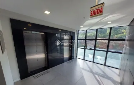 Sala Comercial para alugar, 47m² no João Paulo, Florianópolis
