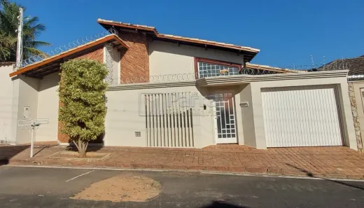 Casa com 3 Quartos para alugar, 327m² no Jardim Lima, Franca