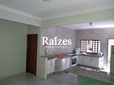 Casa com 3 Quartos à venda, 180m² no Jardim das Palmeiras, Uberlândia