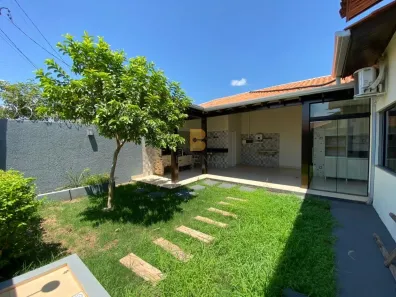 Casa com 3 Quartos à venda, 378m² no Petrópolis, Várzea Grande