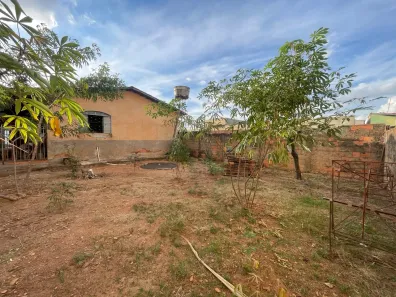 Lote/Terreno à venda, 360m² no Setor Garavelo, Goiânia