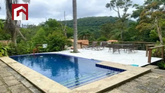 Casa de Condomínio com 3 Quartos à venda, 130m² no Carangola, Petrópolis