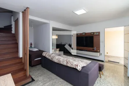 Casa com 5 Quartos à venda, 300m² no Horto Florestal, São Paulo