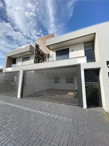 Sobrado com 3 Quartos à venda, 133m² no Centro, Cascavel