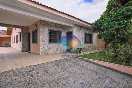 Casa com 5 Quartos à venda, 237m² no Centro, Peruíbe